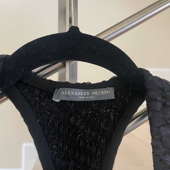 ALEXANDER MCQUEEN Elegant Black Textured Women's Top - Picture 4 of 16